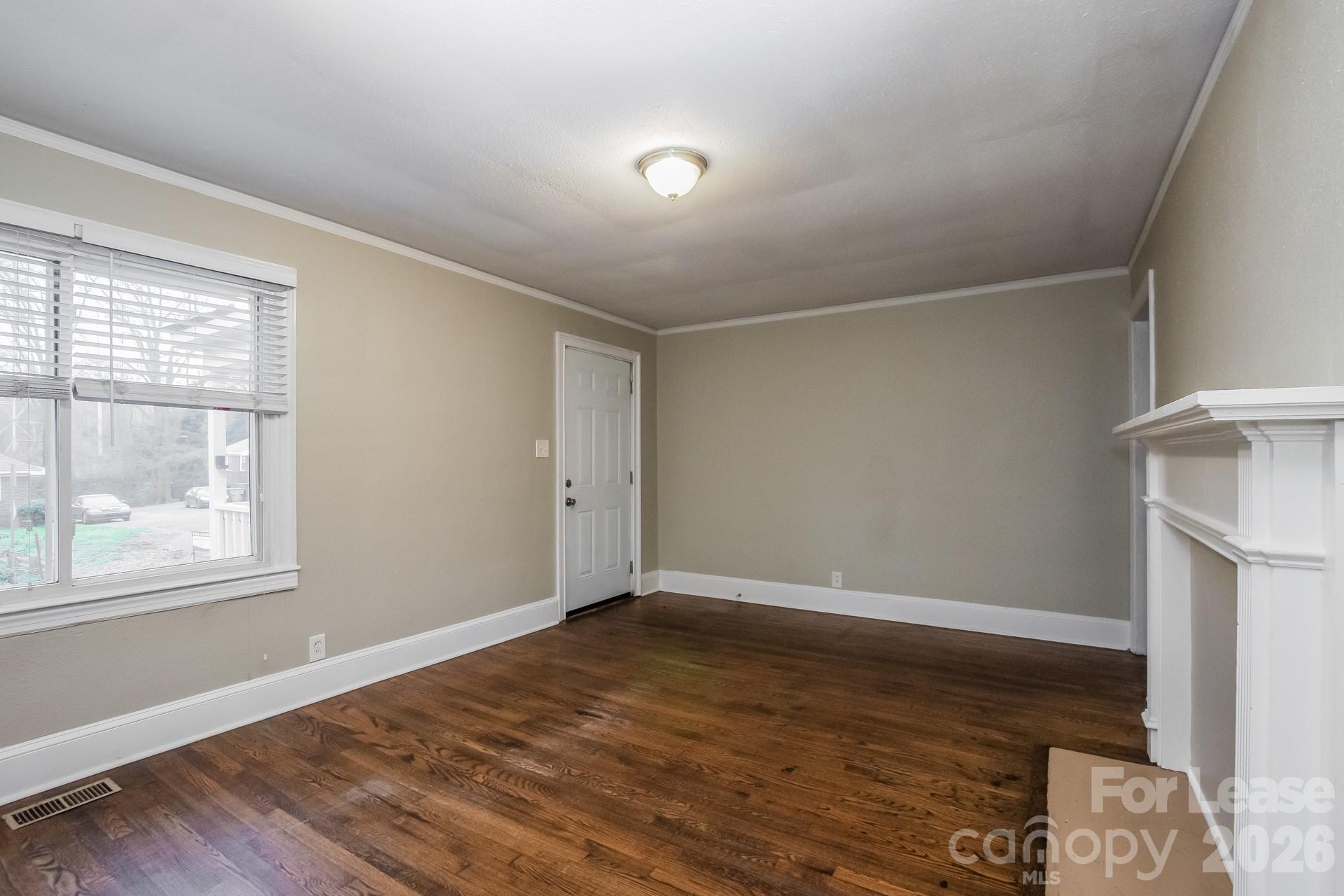 1525 Effingham Road Charlotte, NC 28208 - Photo 2 of 16