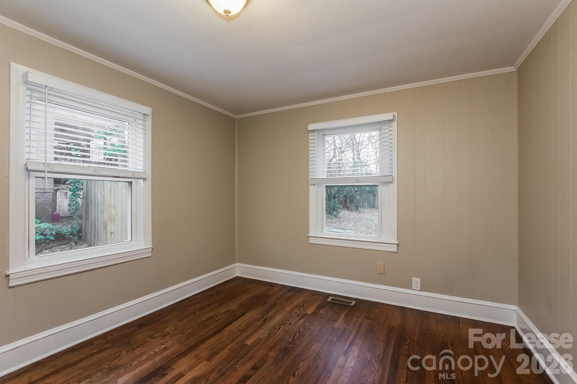 1525 Effingham Road Charlotte, NC 28208 - Photo 8 of 16