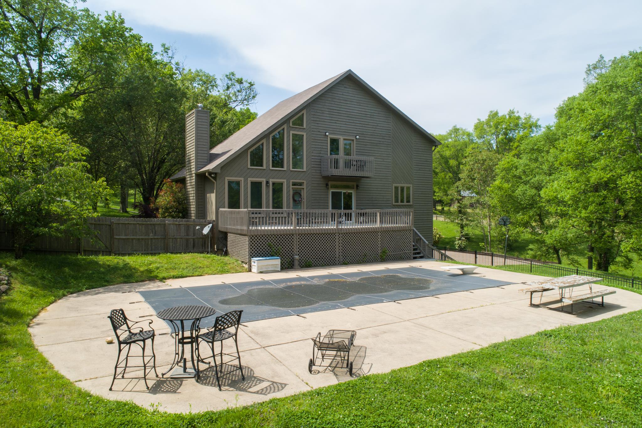 788 High Point Ridge Road Franklin, TN 37069 - Photo 6 of 30 a front view of a house with garden