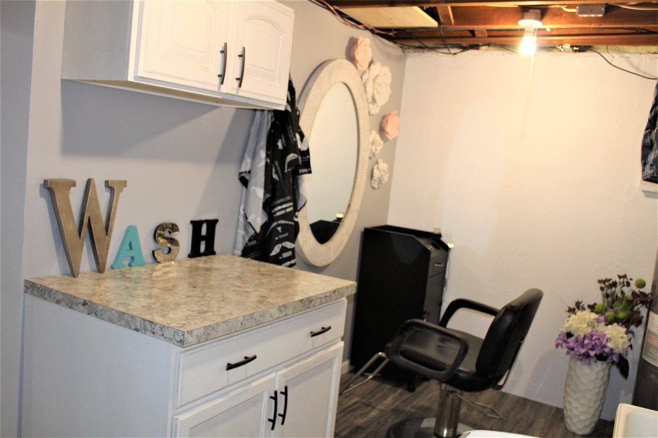 12420 Beecher Road Flushing, MI 48433 - Photo 27 of 44 31396267-26.JPG