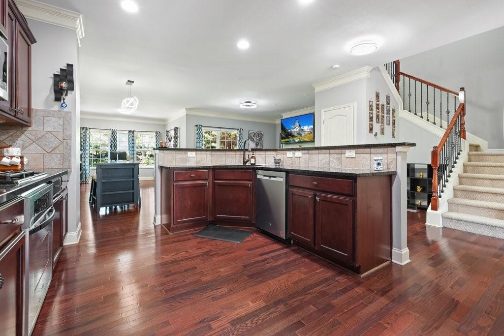 3888 Fairhill Point Alpharetta, GA 30004 - Photo 21 of 56