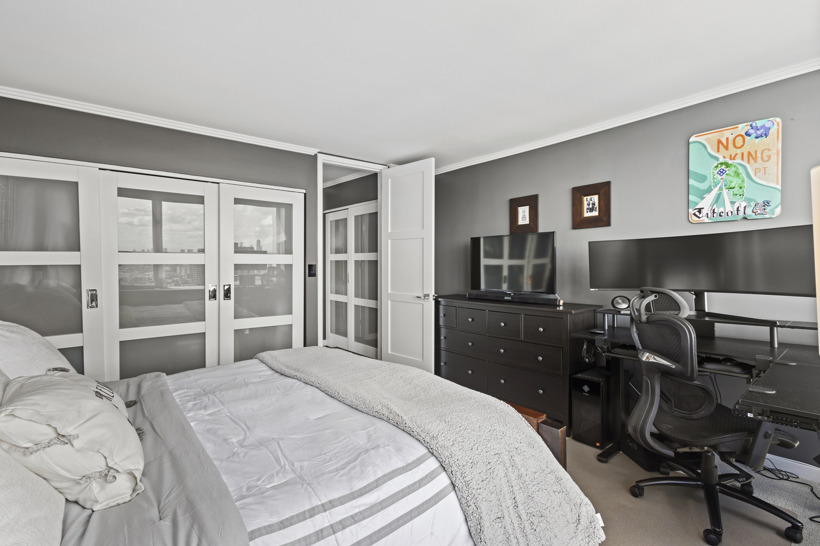 655 West Irving Park Road, Unit 4717 Chicago, IL 60613 - Photo 14 of 29 Gallery Image 14