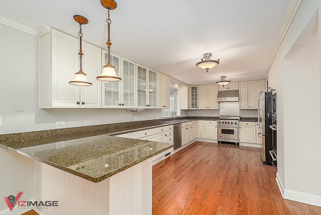 938 Harding Road Hinsdale, IL 60521 - Photo 5 of 41