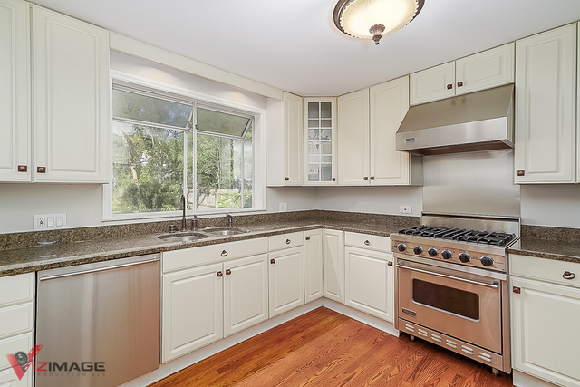 938 Harding Road Hinsdale, IL 60521 - Photo 7 of 41