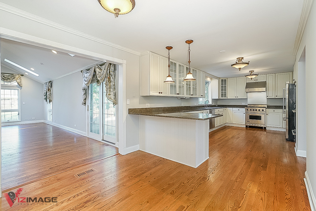 938 Harding Road Hinsdale, IL 60521 - Photo 10 of 41