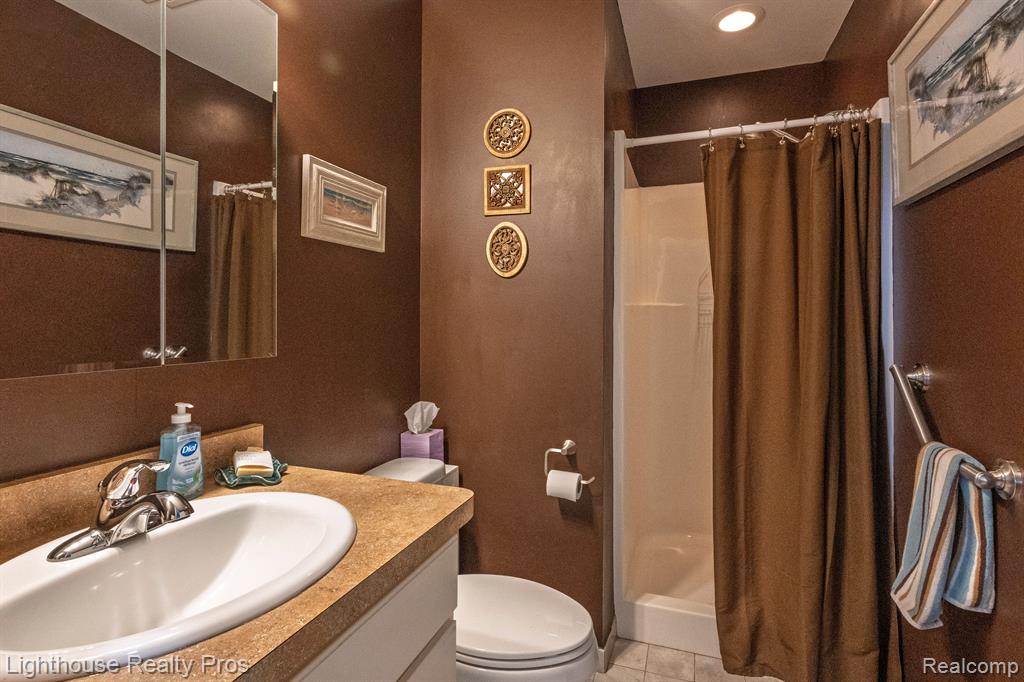 815 Chelsea Ridge Court Howell, MI 48843 - Photo 15 of 27