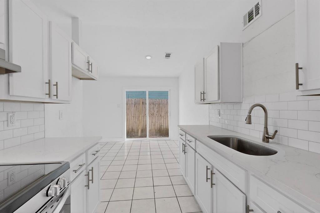 9918 Cedar Mountain Circle Dallas, TX 75217 - Photo 2 of 23