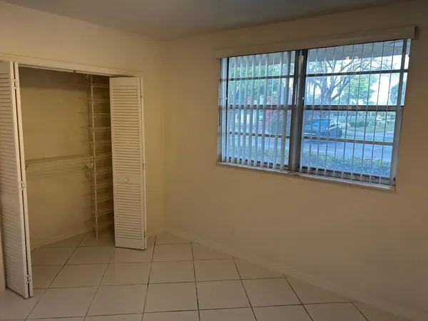 $1,900 | 3900 Northwest 76th Avenue, Sunrise, FL 33351