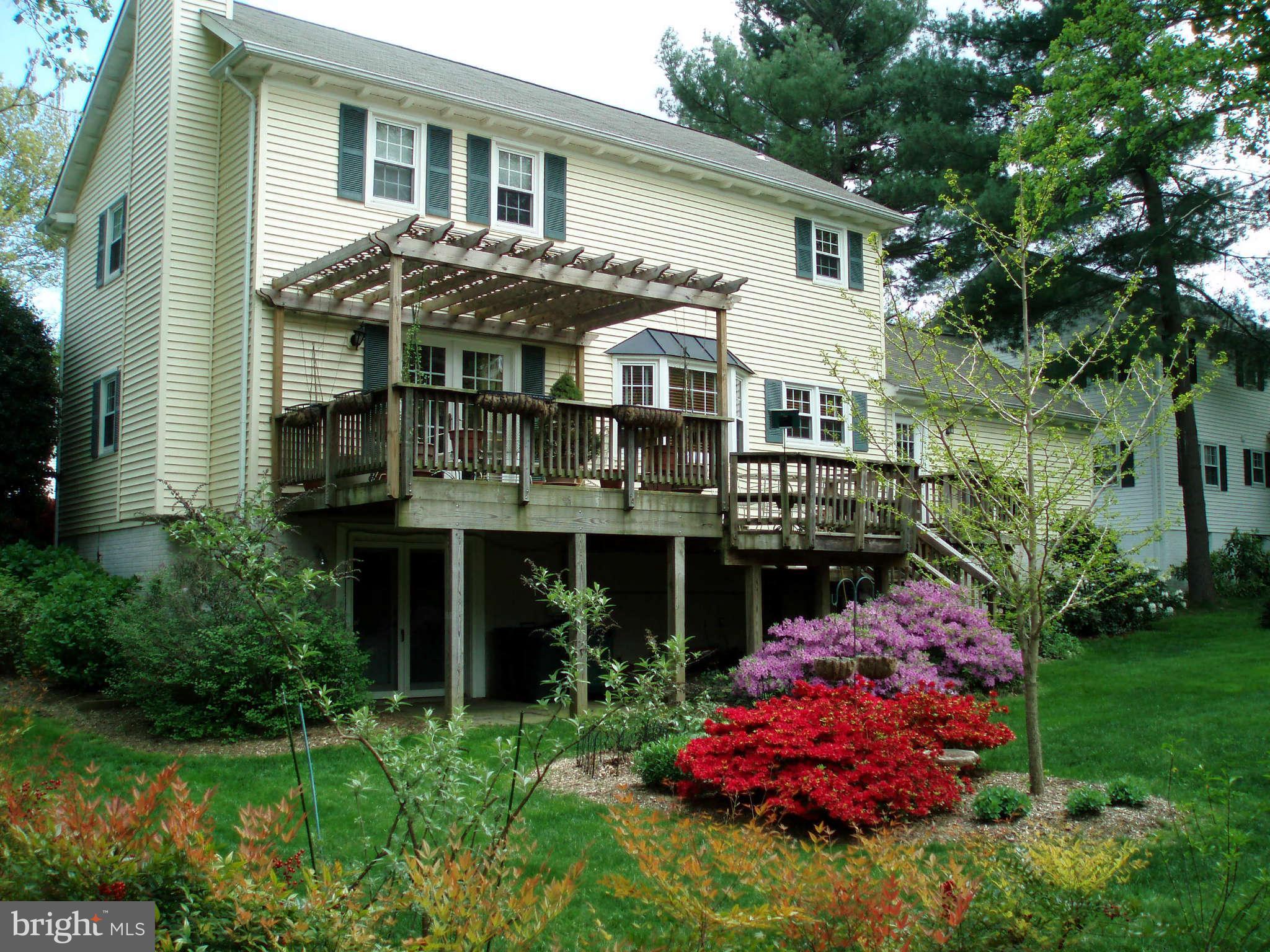 10108 Marshall Pond Road Burke, VA 22015 - Photo 2 of 6 Deck