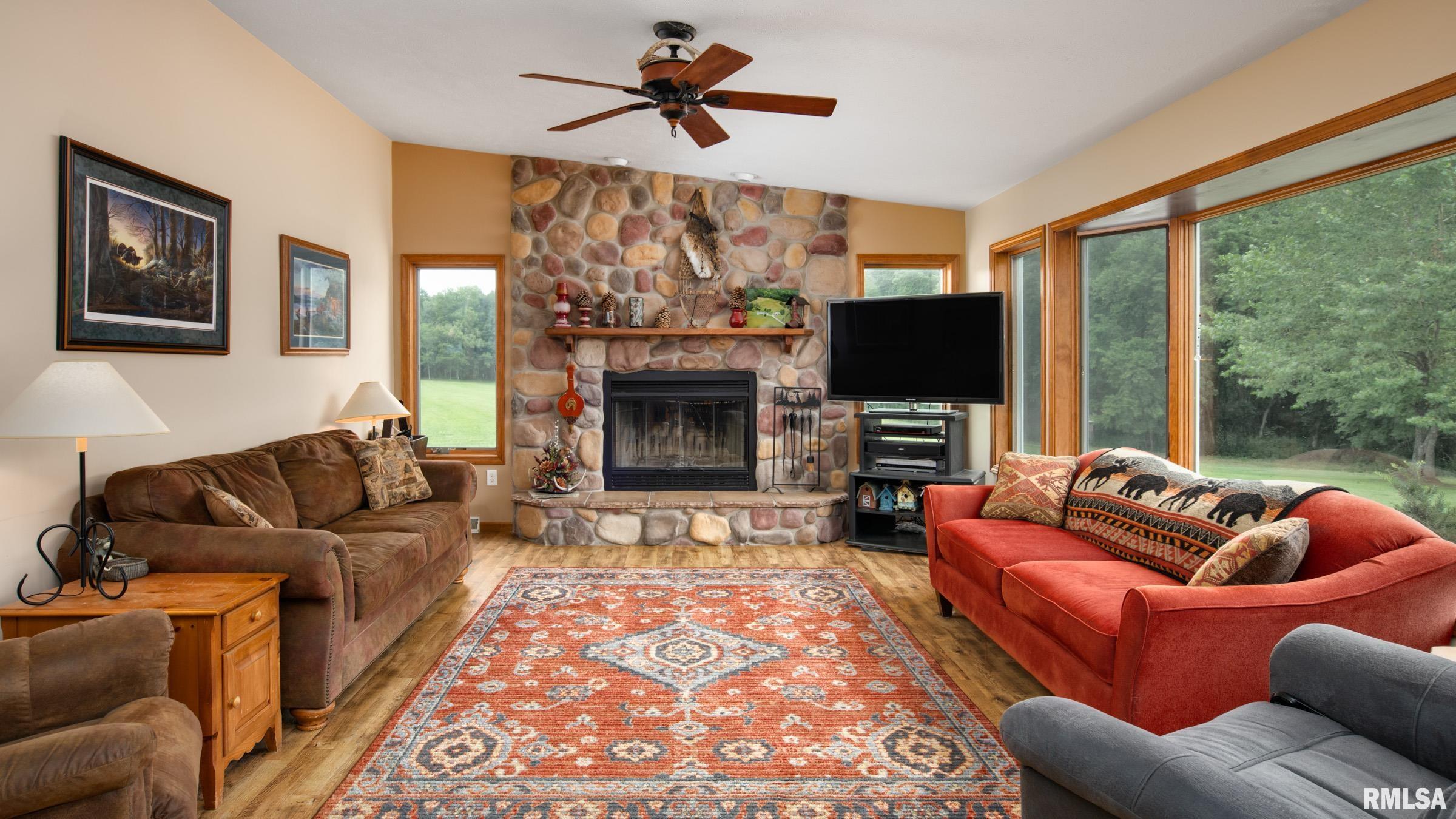 10891 Lick Creek Road Buncombe, IL 62912 - Photo 17 of 31