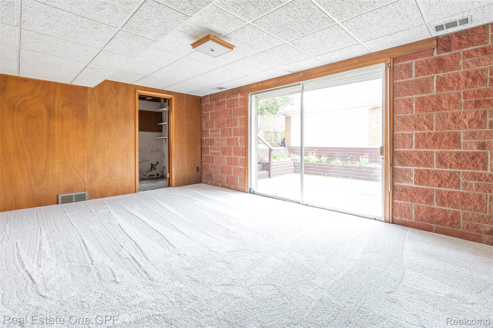 18210 Rainbow Road Fraser, MI 48026 - Photo 11 of 41 012- 18021 Rainbow Road - OnDemand Pix Photography.jpg