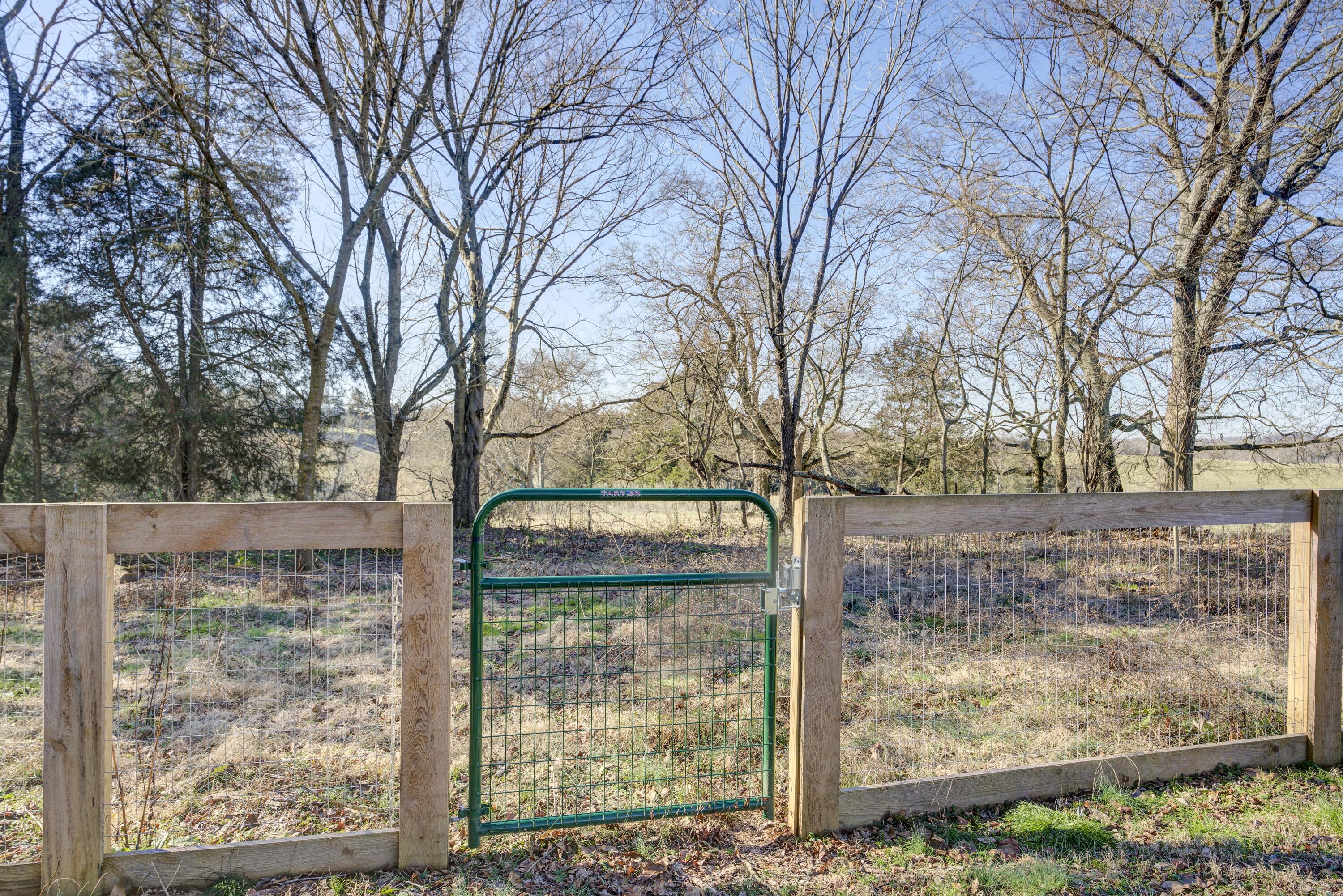 398 Muddy Fork Road Jonesborough, TN 37659 - Photo 24 of 26 New fencing with gate