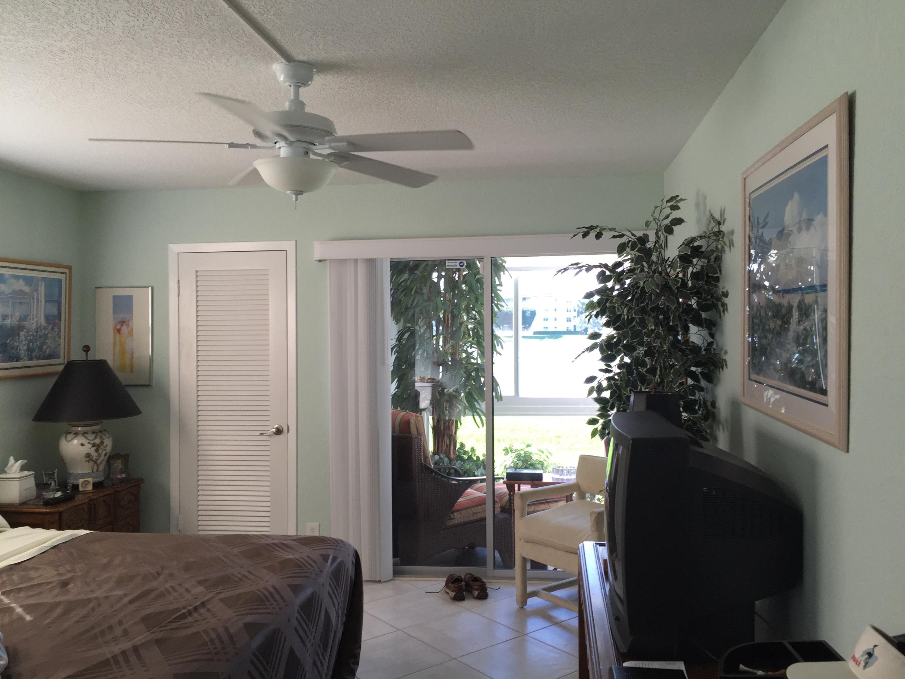 1072 Exeter Boca Raton, FL 33434 - Photo 19 of 32 MASTER BEDROOM (2)