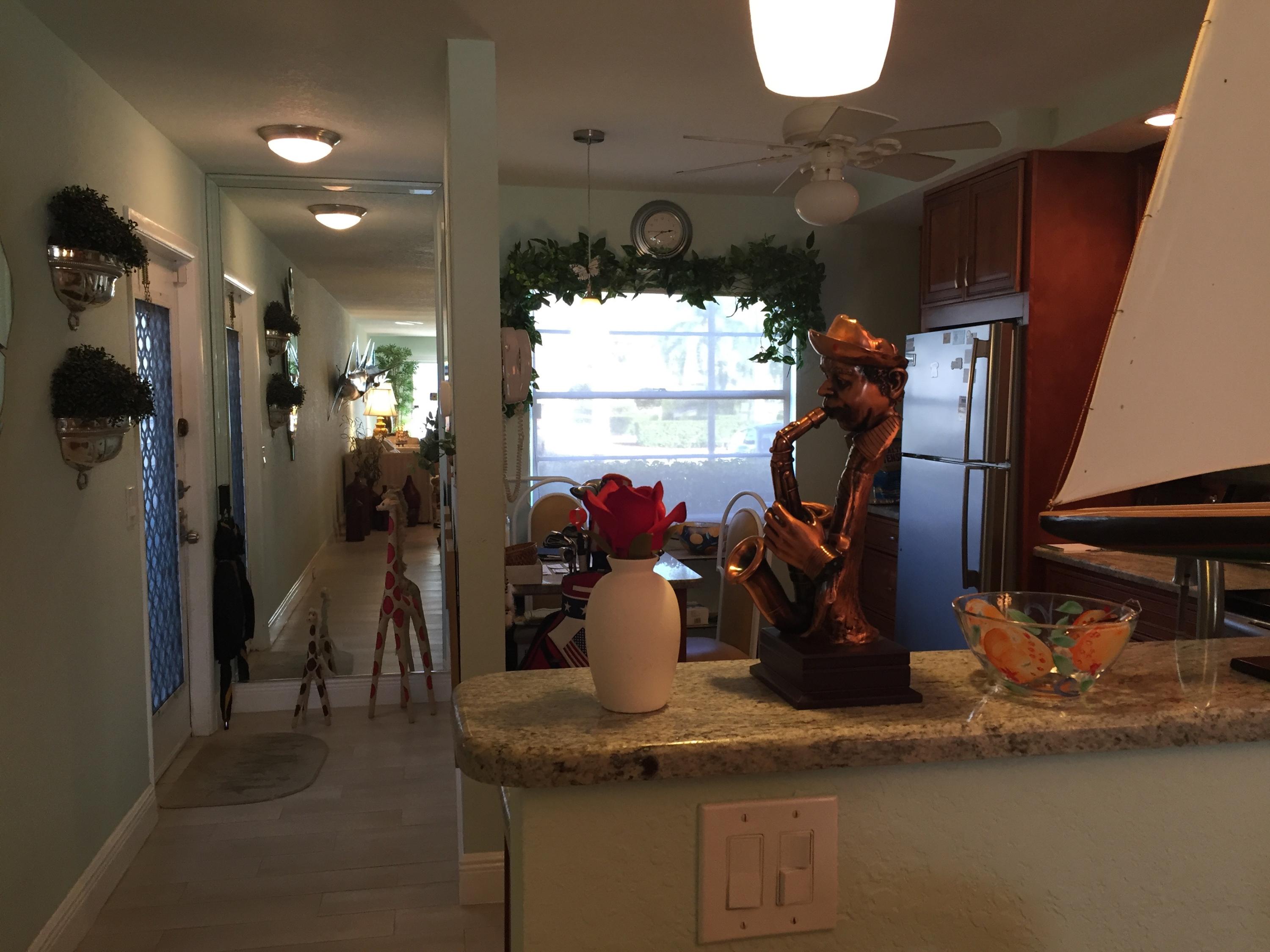 1072 Exeter Boca Raton, FL 33434 - Photo 6 of 32 KITCHEN AND ENTRY