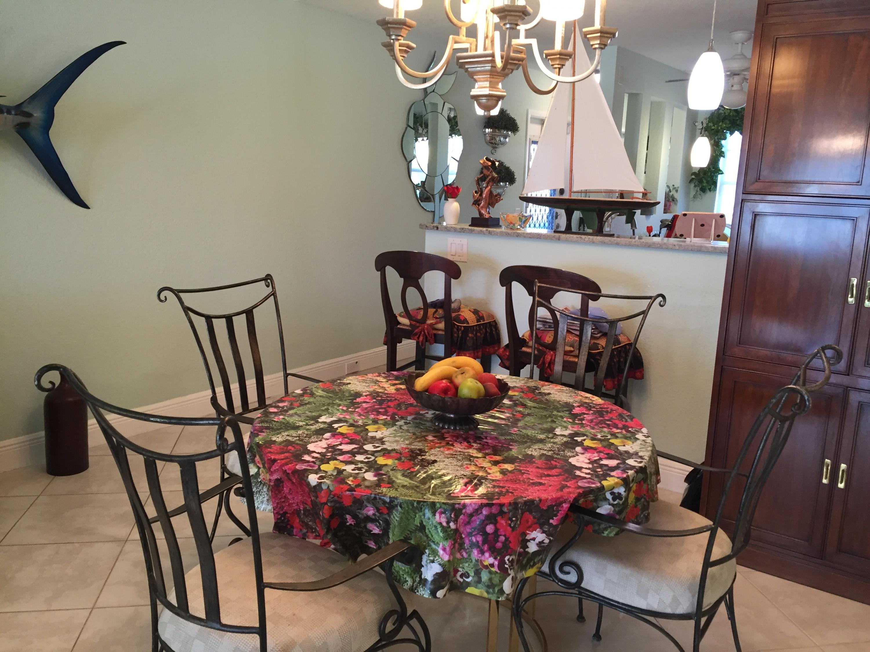 1072 Exeter Boca Raton, FL 33434 - Photo 9 of 32 DINING AREA