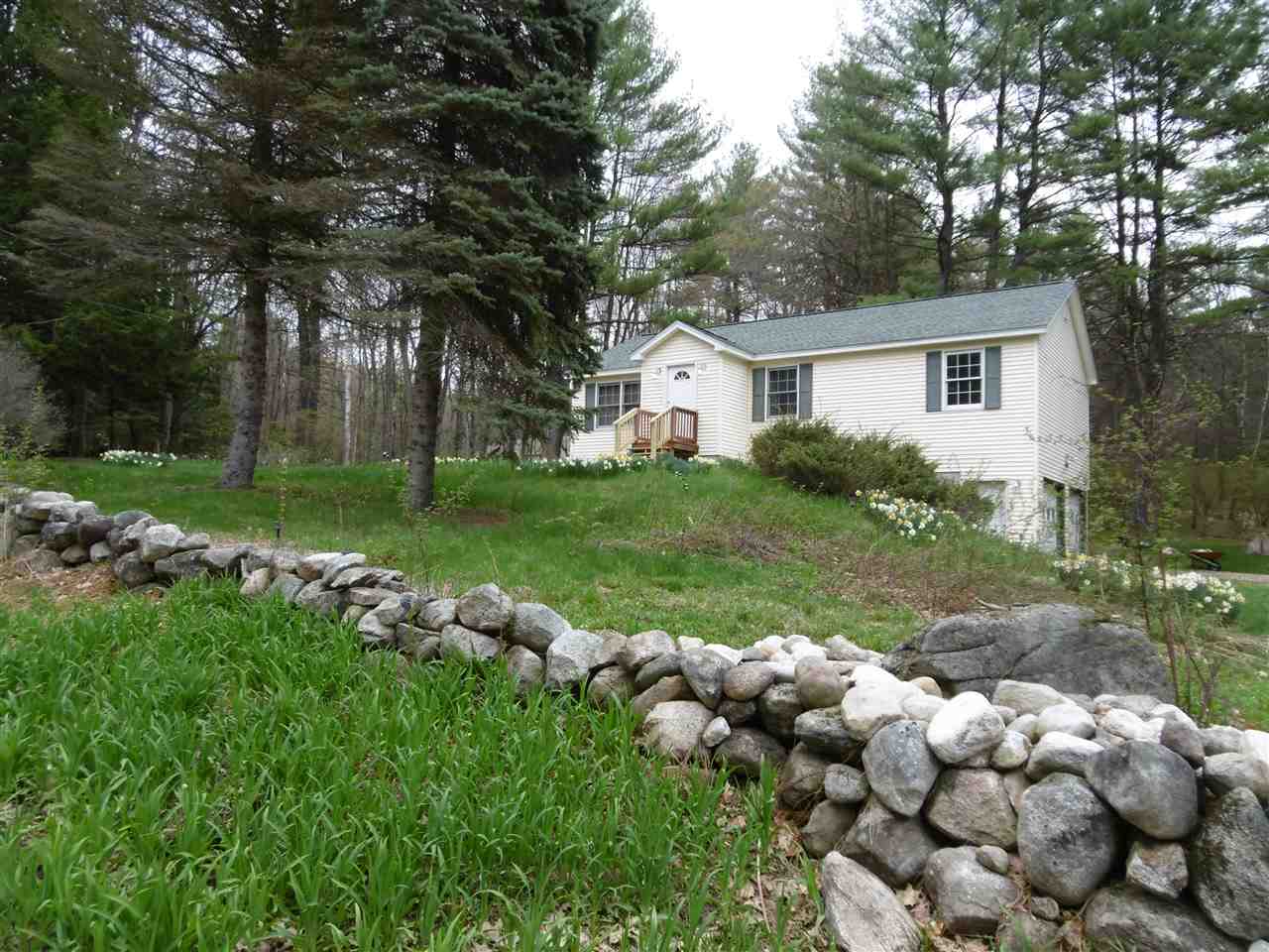 96 Palmer Road Candia, NH 03034 - Photo 1 of 17