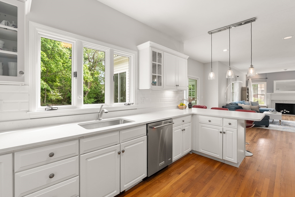 419 Hudson Road Sudbury, MA 01776 - Photo 3 of 42