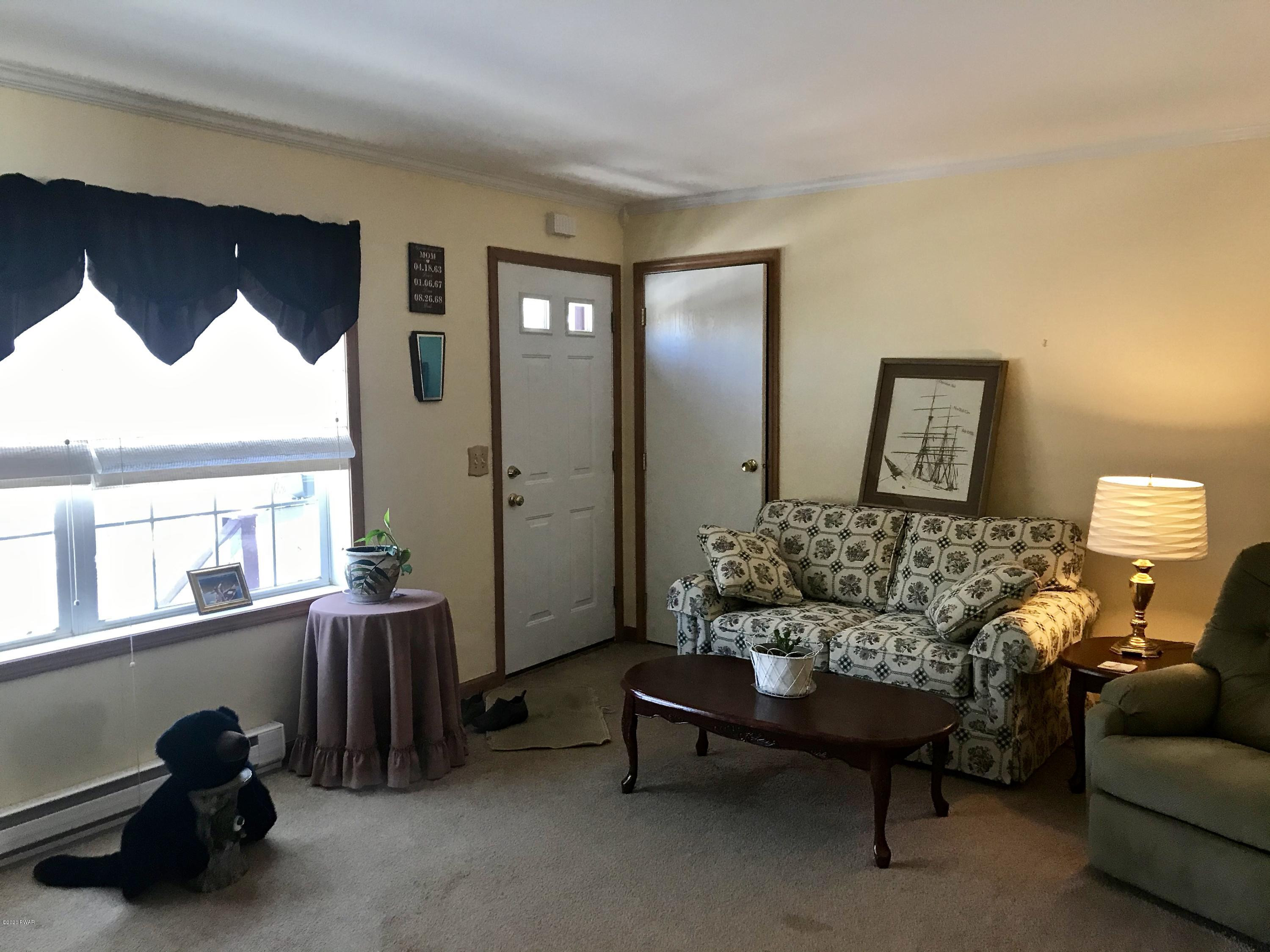 114 Kiel Road Milford, PA 18337 - Photo 10 of 27 fullsizeoutput_824