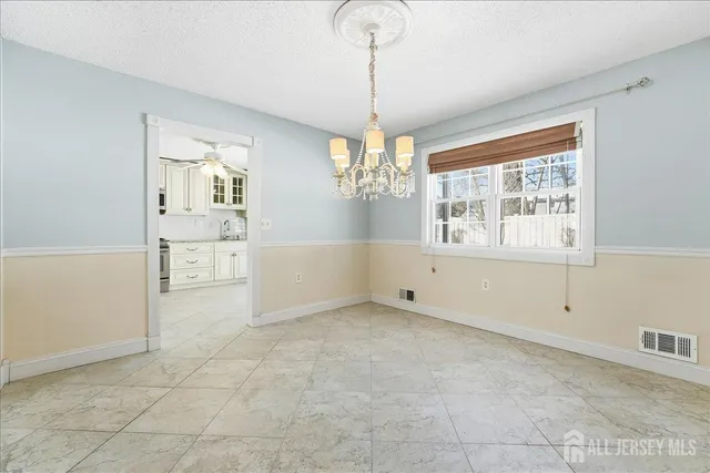 $560,000 | 514 Leawood Avenue, Toms River, NJ 08755