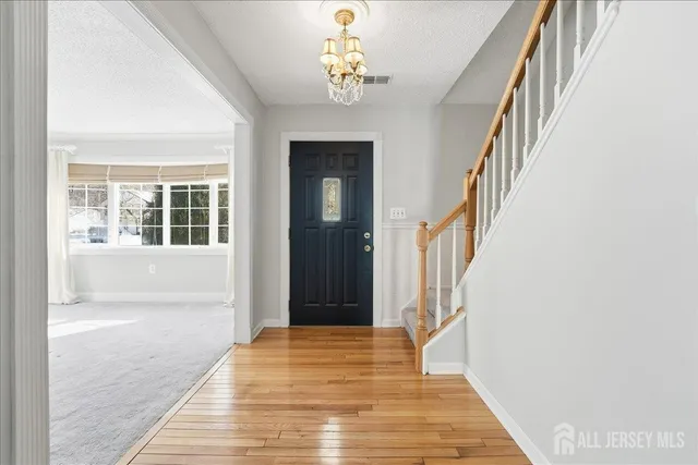 $560,000 | 514 Leawood Avenue, Toms River, NJ 08755