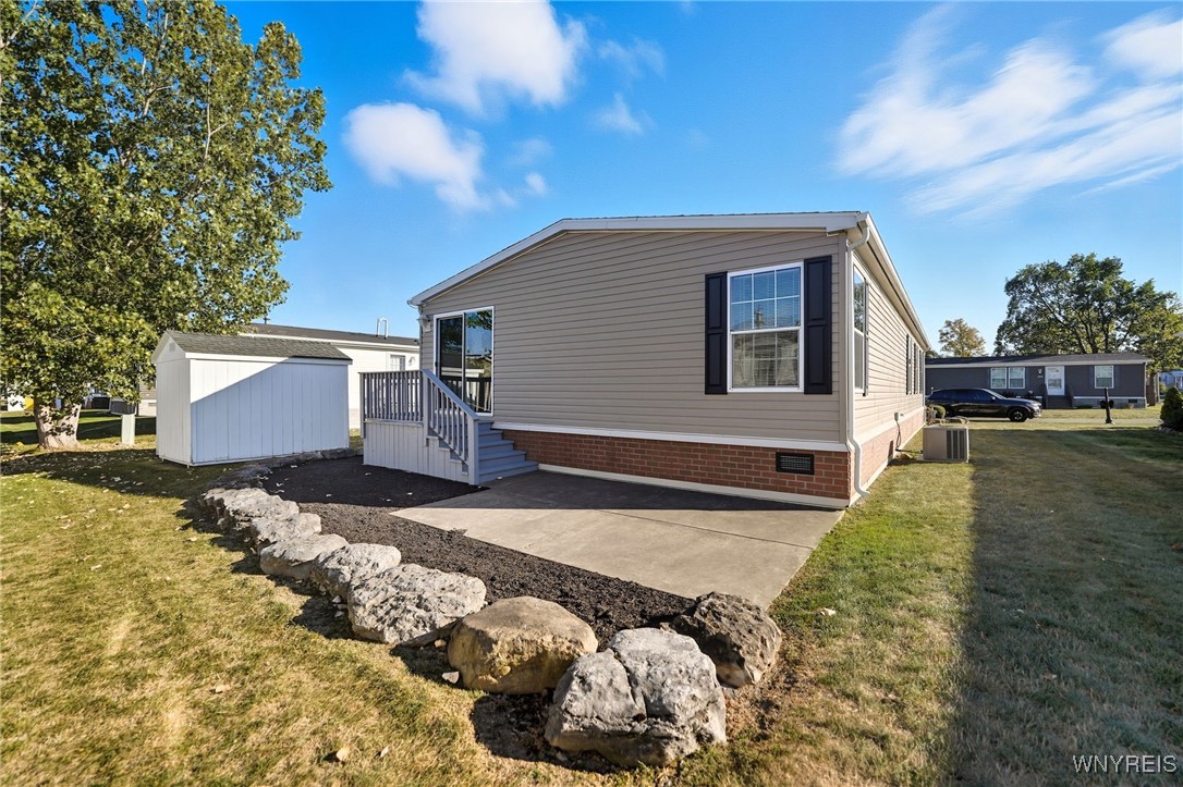 9808 Tottenham Avenue Clarence, NY 14031 - Photo 15 of 17