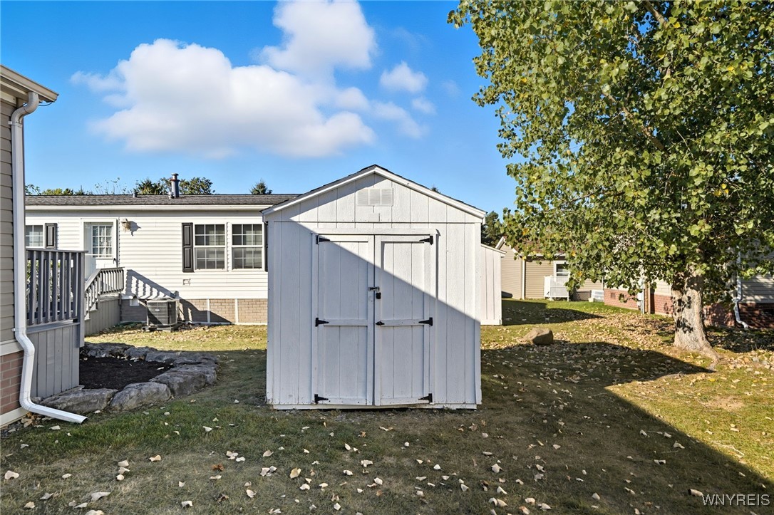 9808 Tottenham Avenue Clarence, NY 14031 - Photo 17 of 17