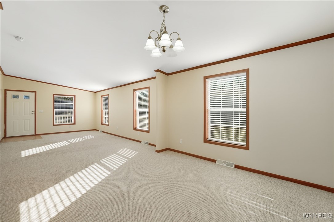 9808 Tottenham Avenue Clarence, NY 14031 - Photo 5 of 17