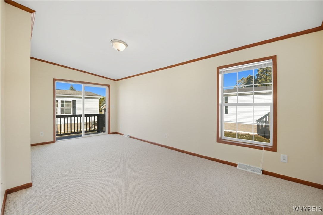 9808 Tottenham Avenue Clarence, NY 14031 - Photo 10 of 17