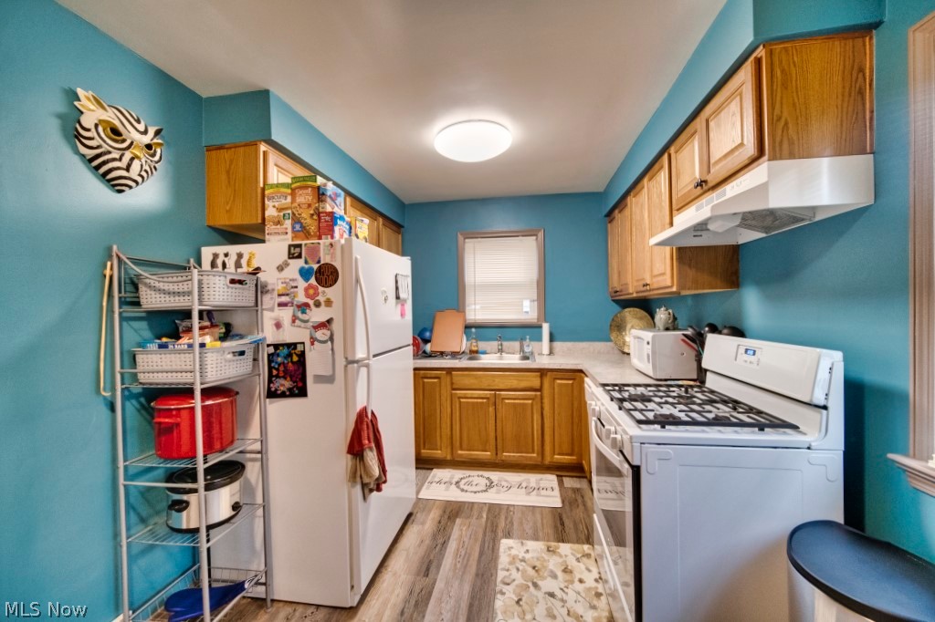 24600 Hartland Road Euclid, OH 44123 - Photo 8 of 29