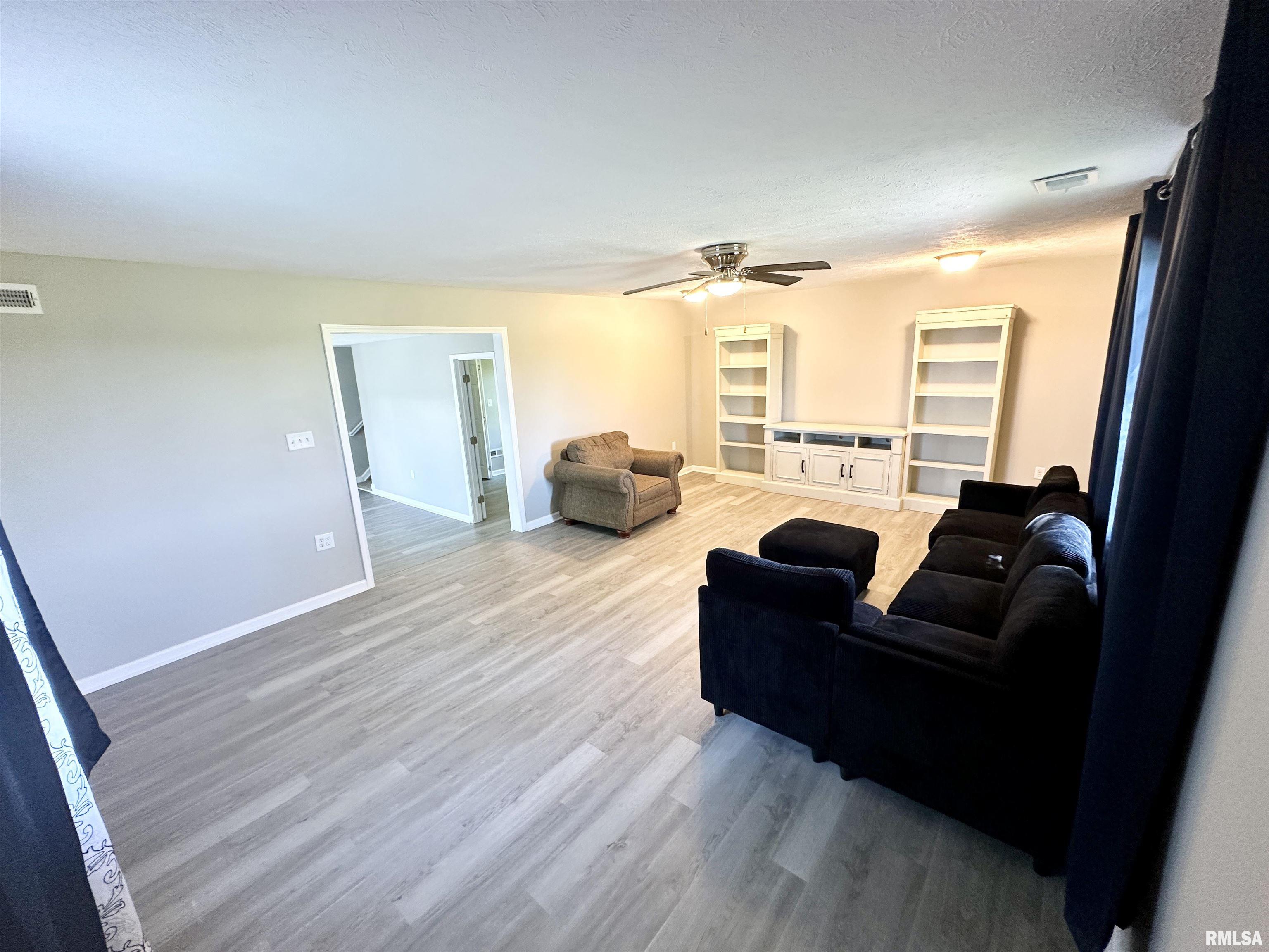 1311 McGlasson Road Jacksonville, IL 62650 - Photo 12 of 38