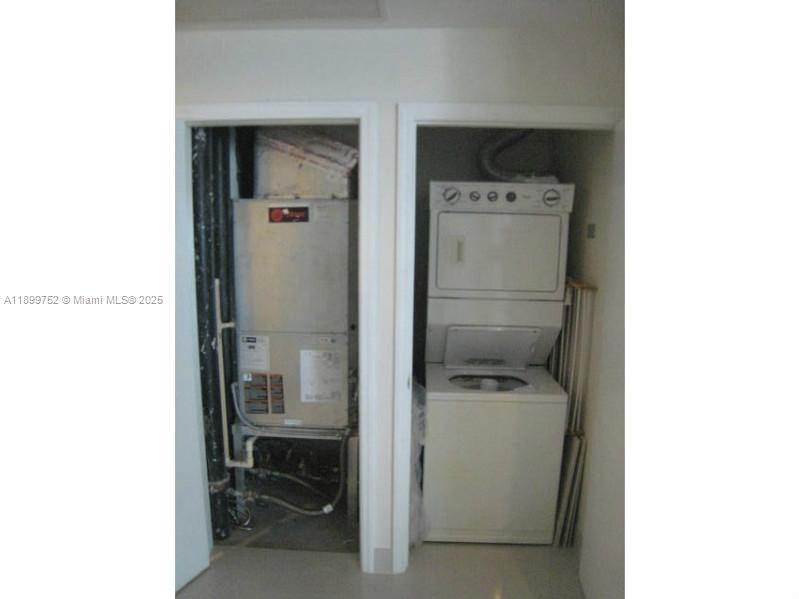 60 Southwest 13th Street, Unit 1900 Miami, FL 33130 - Photo 46 of 95 View from Balcony