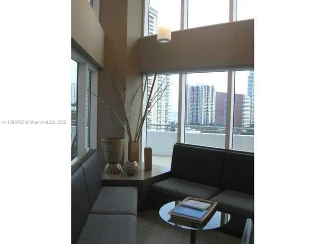 $4,300 | 60 Southwest 13th Street, Unit 1900, Miami, FL 33130
