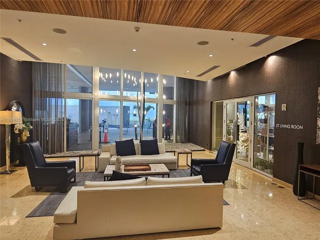 $4,300 | 60 Southwest 13th Street, Unit 1900, Miami, FL 33130