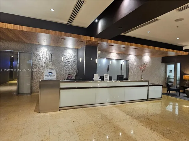 $4,300 | 60 Southwest 13th Street, Unit 1900, Miami, FL 33130