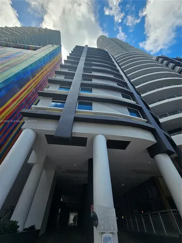 $4,300 | 60 Southwest 13th Street, Unit 1900, Miami, FL 33130