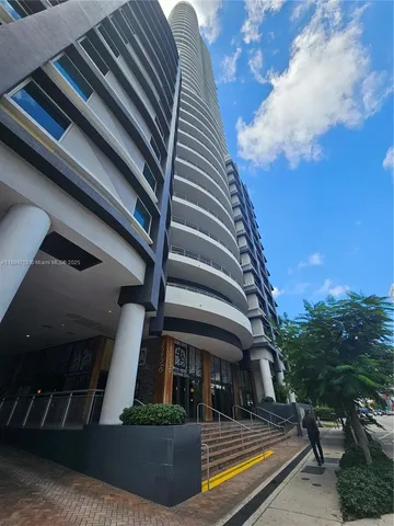 $4,300 | 60 Southwest 13th Street, Unit 1900, Miami, FL 33130