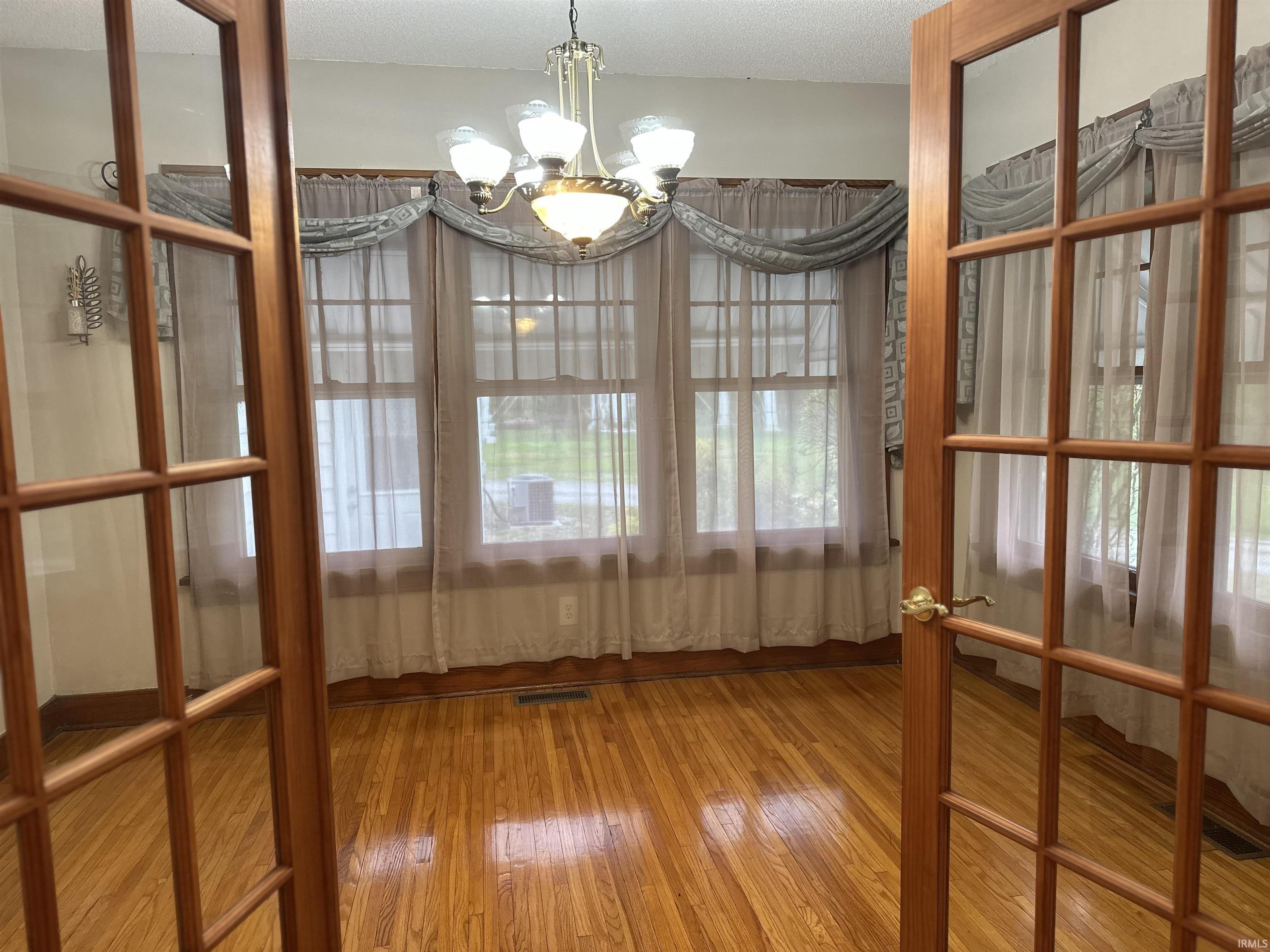 1617 Chase Road Logansport, IN 46947 - Photo 5 of 28