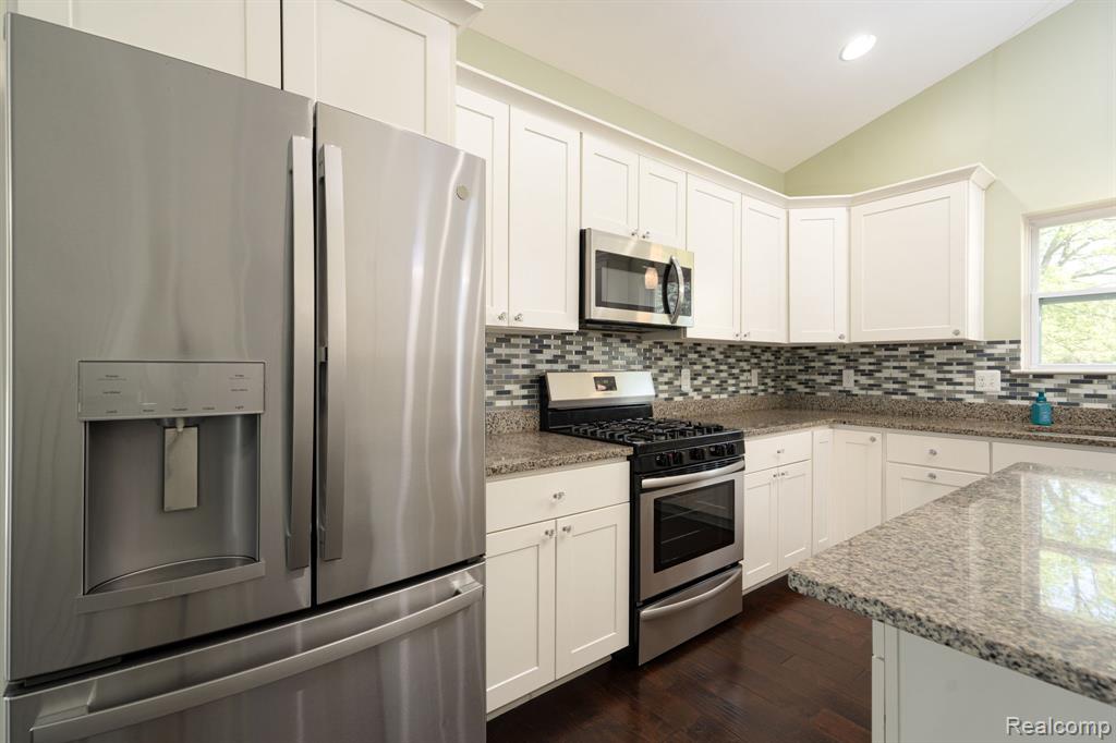 4610 East Clyde Road Howell, MI 48855 - Photo 17 of 54