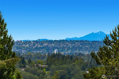 $1,295,000 | 11122 Northeast 41st Drive, Unit 39, Kirkland, WA 98033