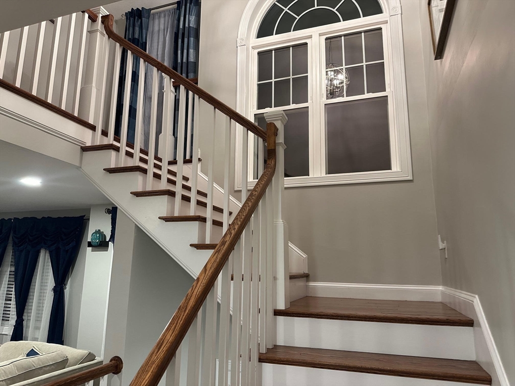 21 Burncoat Heights Worcester, MA 01606 - Photo 9 of 36