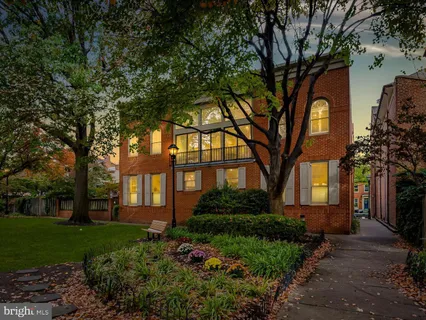 $689,000 | 121 West Lee Street, Baltimore, MD 21201