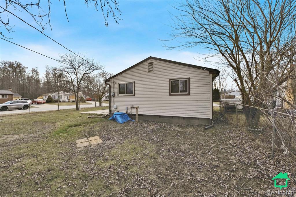 15817 Colbert Street Romulus, MI 48174 - Photo 43 of 47