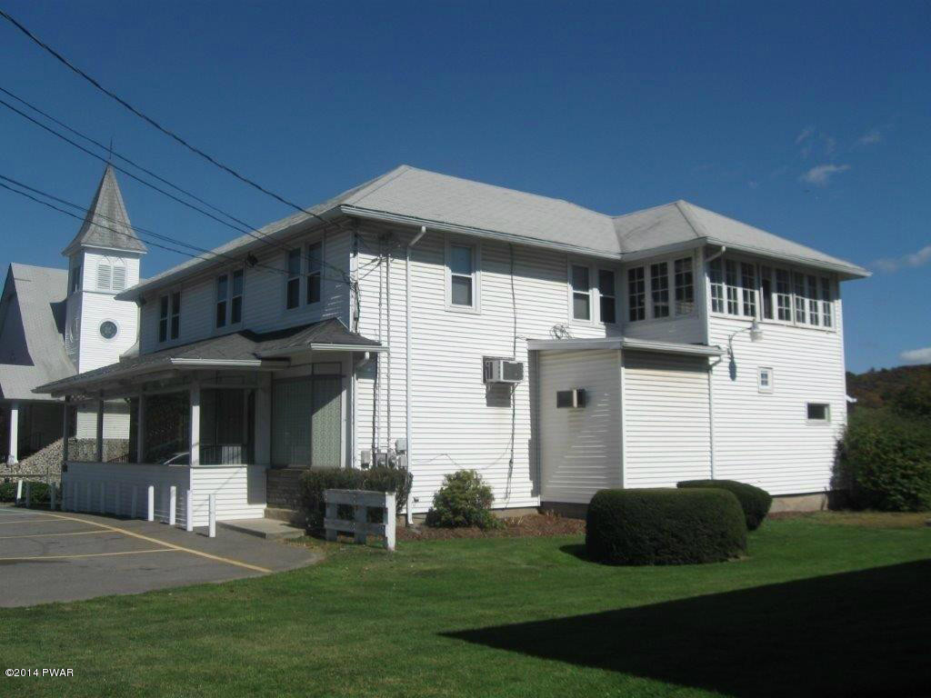 978 Main Street Newfoundland, PA 18445 - Photo 2 of 42