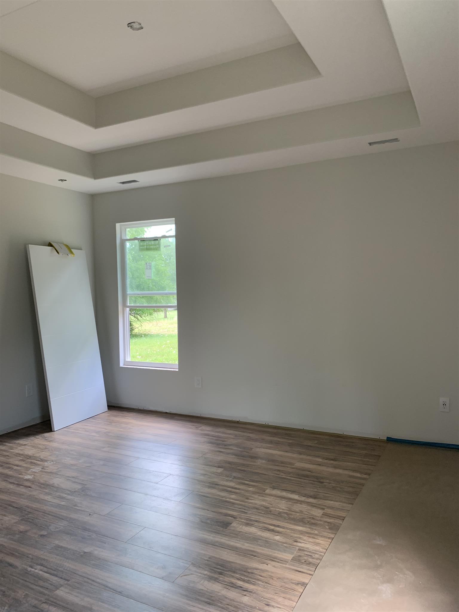 355 Hurt Road Lewisburg, TN 37091 - Photo 2 of 7 Master Features Double Trey Ceilings