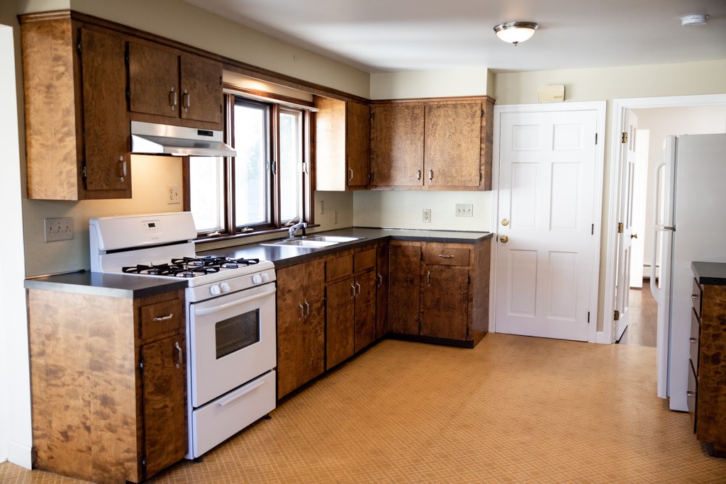 11 Milk Street, Unit 2 Bristol, RI 02809 - Photo 3 of 19