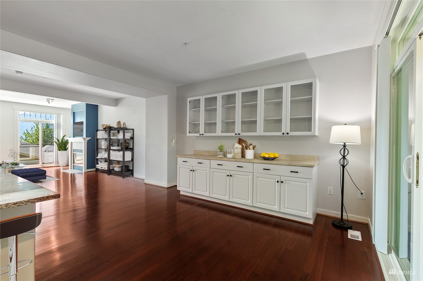 23300 Southeast Black Nugget Road, Unit D3 Issaquah, WA 98029 - Photo 5 of 27 a room with window and furniture