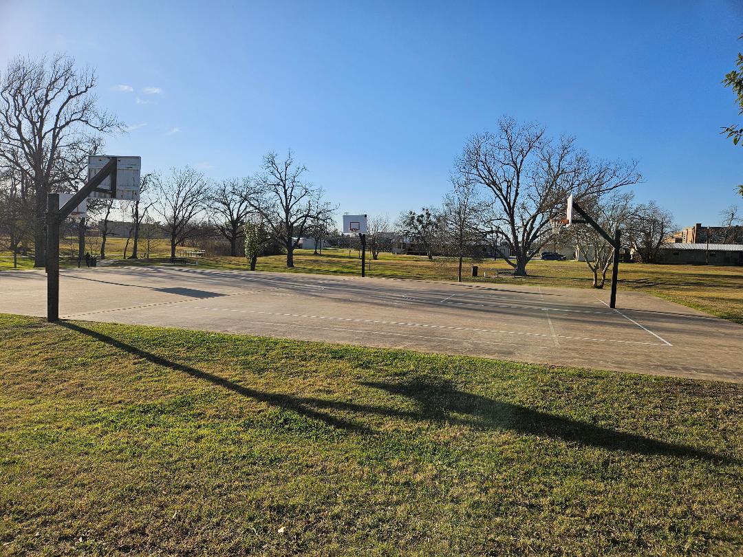 710 North Avenue C Elgin, TX 78621 - Photo 32 of 33 a view of a yard