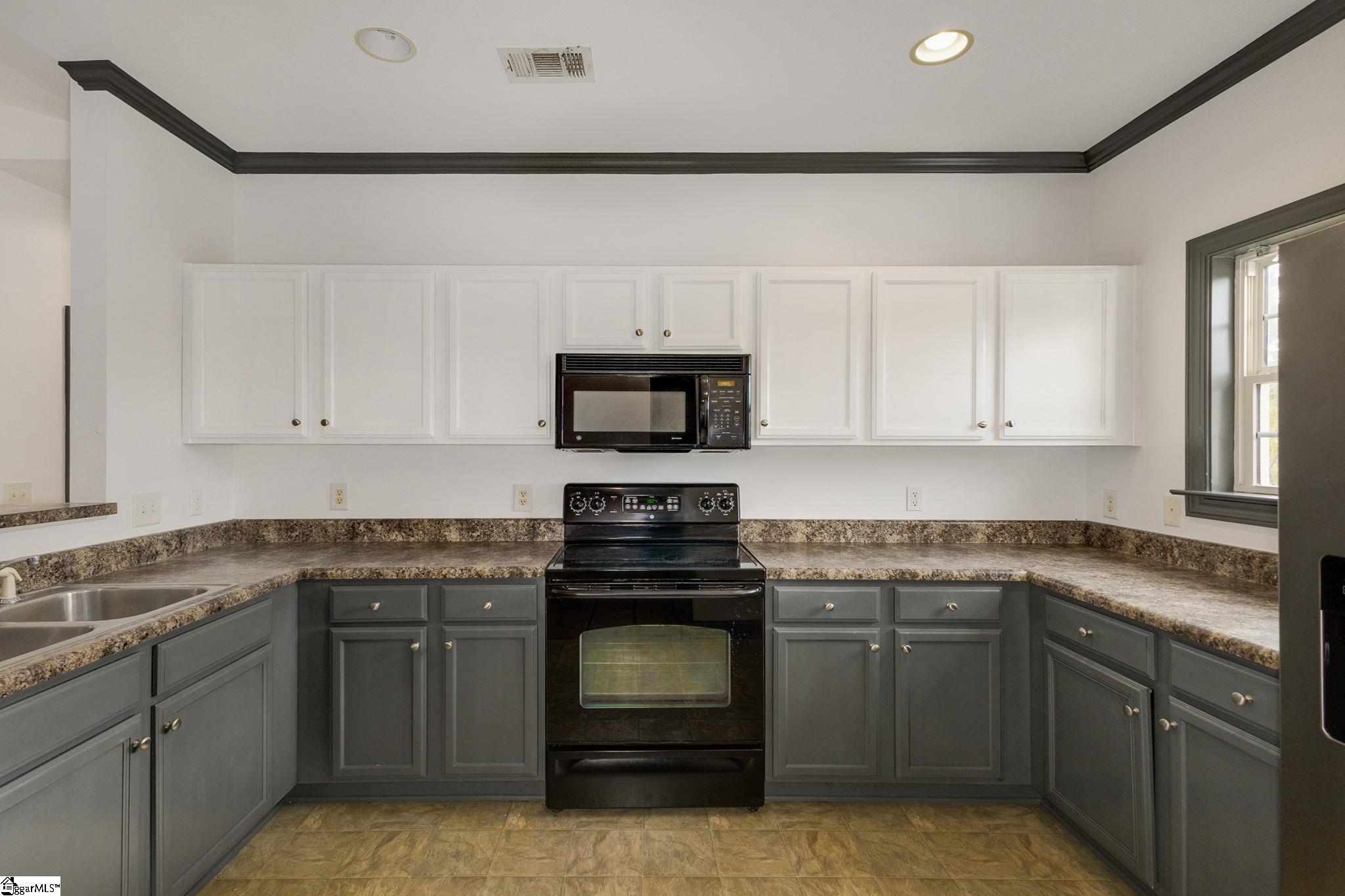 354 Easterlin Way Greenville, SC 29607 - Photo 4 of 19 Gallery Image 4