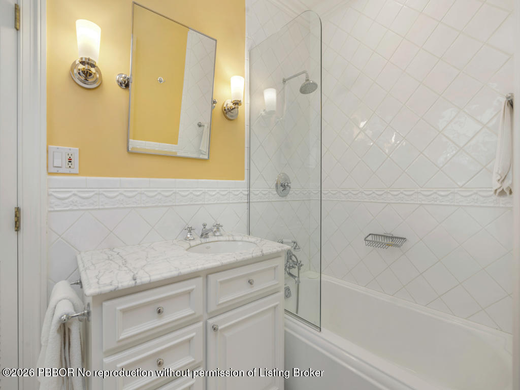 243 Garden Road Palm Beach, FL 33480 - Photo 14 of 32 high-24