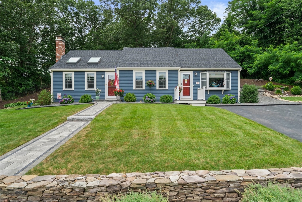 7 Signal Hill Road Marshfield, MA 02050 - Photo 1 of 42 a view of a yard in front of house